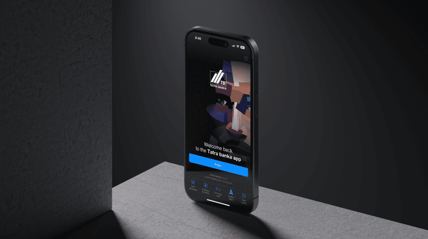 Smartfón zobrazujúci úvodnú obrazovku mobilnej aplikácie Tatra Banka s logom, abstraktným grafickým pozadím, uvítacím textom a modrým tlačidlom „Login“.
